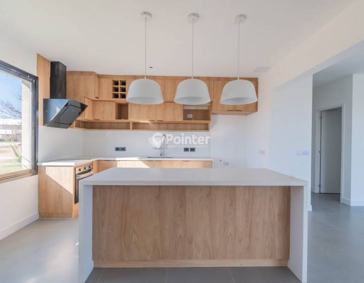 Venta Casa 4 Dormitorios En Colinas De Carrasco - Barrio Privado