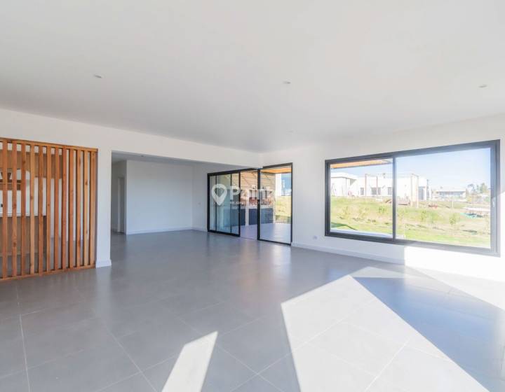 Venta Casa 4 Dormitorios En Colinas De Carrasco - Barrio Privado