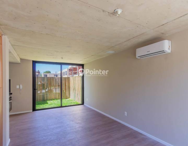 VENTA | Casa moderna en complejo cerrado &ndash; Carrasco Norte