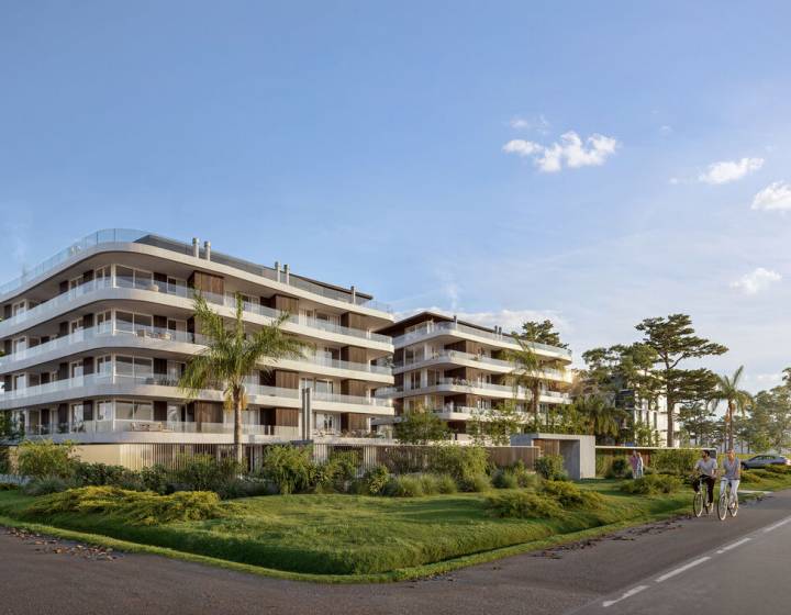 Apartamento tres dormitorios sobre Rambla Costanera