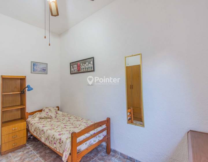 Venta apartamento 3 dormitorios con patio y parrillero en Cord&oacute;n / Tres Cruces &ndash; Planta baja