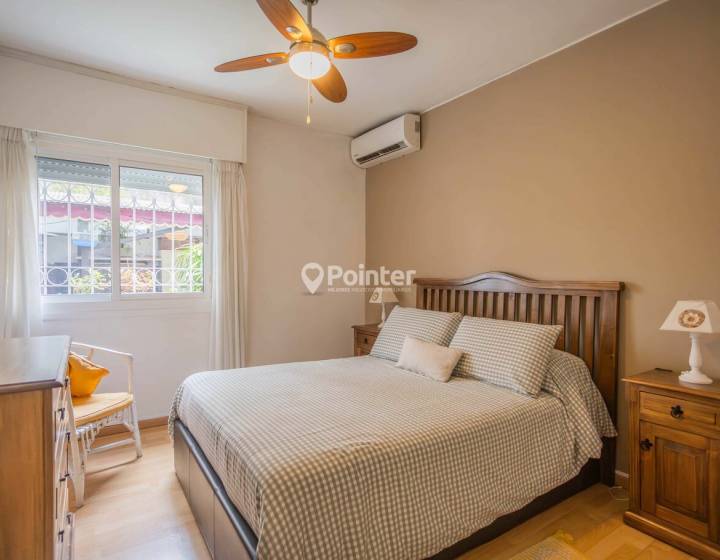 Venta Apartamento en Pocitos 3 dormitorios con Patio y Barbacoa con Parrillero