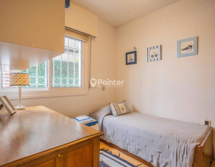 Venta Apartamento en Pocitos 3 dormitorios con Patio y Barbacoa con Parrillero
