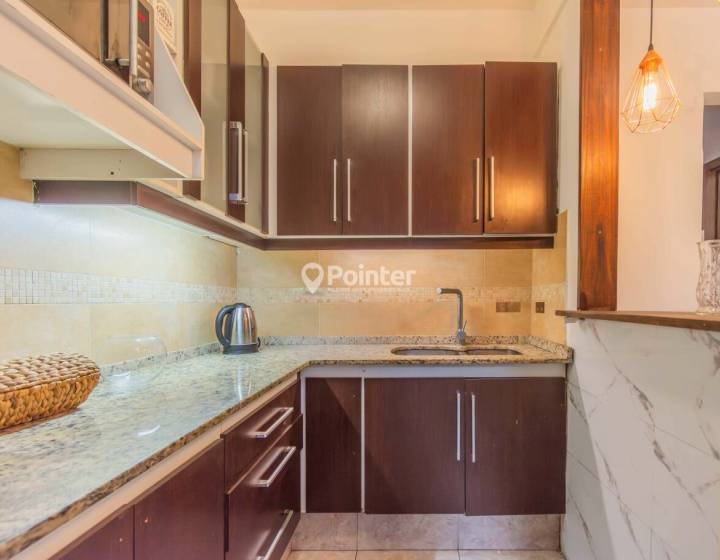 Venta apartamento reciclado de 2 dormitorios y 2 ba&ntilde;os en Cord&oacute;n / Centro - con balc&oacute;n