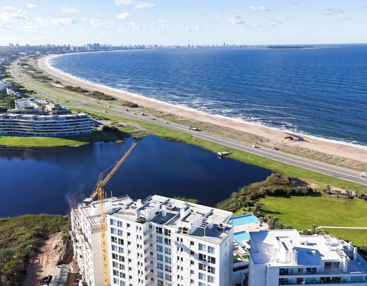 Alquiler invernal Apartamento 3 dormitorios Playa Mansa - Poseidon Laguna
