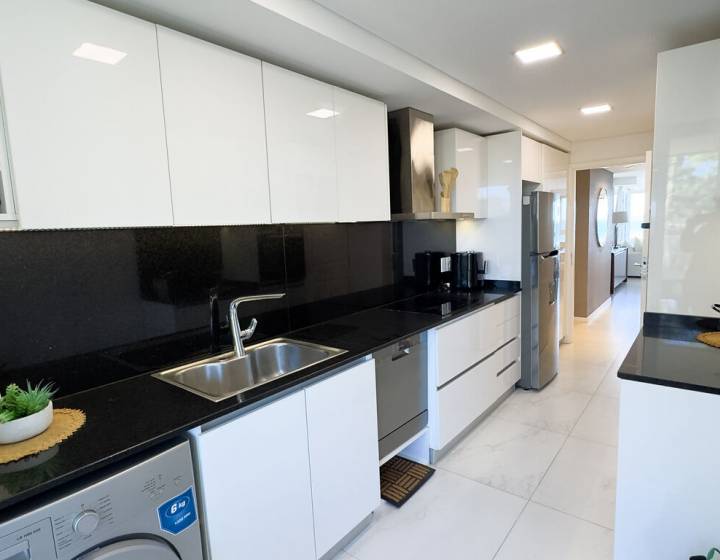 Alquiler invernal Apartamento 3 dormitorios Playa Mansa - Poseidon Laguna