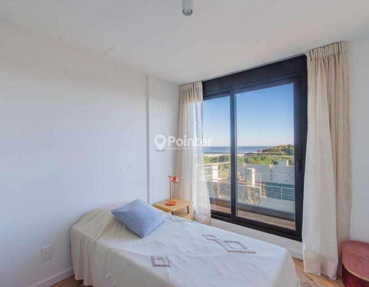 Apartamento 3 dormitorios a estrenar con vista al mar