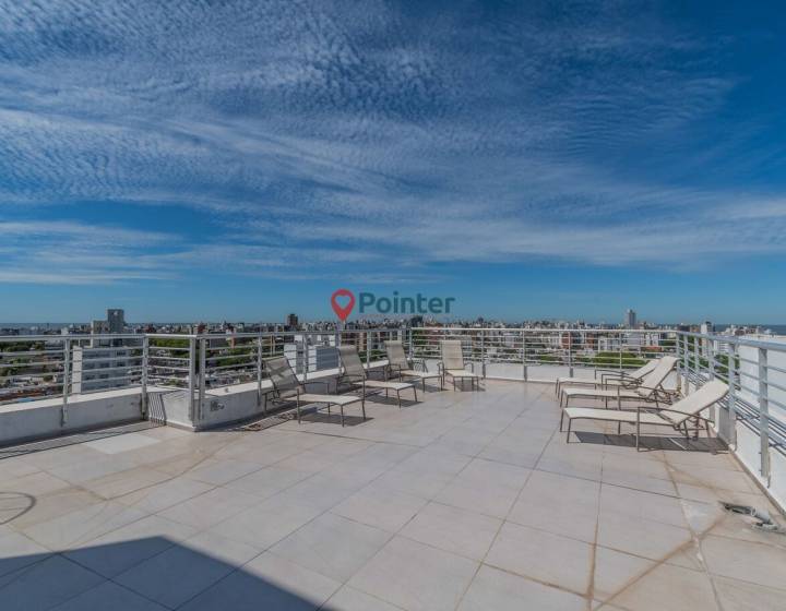 Apartamento en Pocitos de 2 Dormitorios, 2 ba&ntilde;os, Balc&oacute;n y Garaje doble