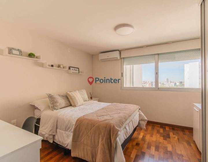 Apartamento en Pocitos de 2 Dormitorios, 2 ba&ntilde;os, Balc&oacute;n y Garaje doble
