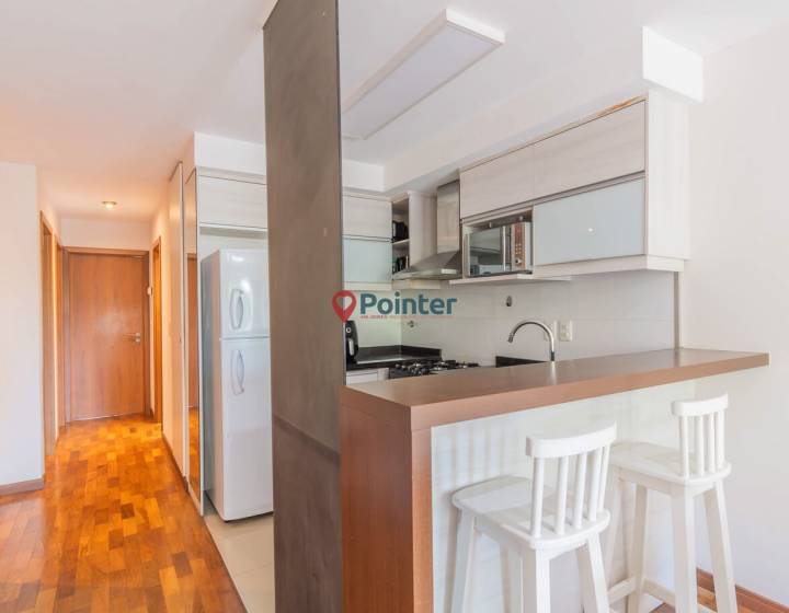 Apartamento en Pocitos de 2 Dormitorios, 2 ba&ntilde;os, Balc&oacute;n y Garaje doble
