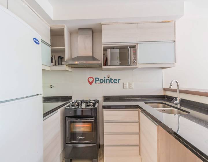 Apartamento en Pocitos de 2 Dormitorios, 2 ba&ntilde;os, Balc&oacute;n y Garaje doble
