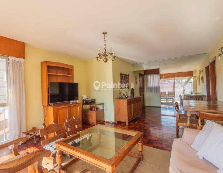 Venta apartamento de 3 dormitorios 2 ba&ntilde;os y garaje - Pocitos / Parque Rodo