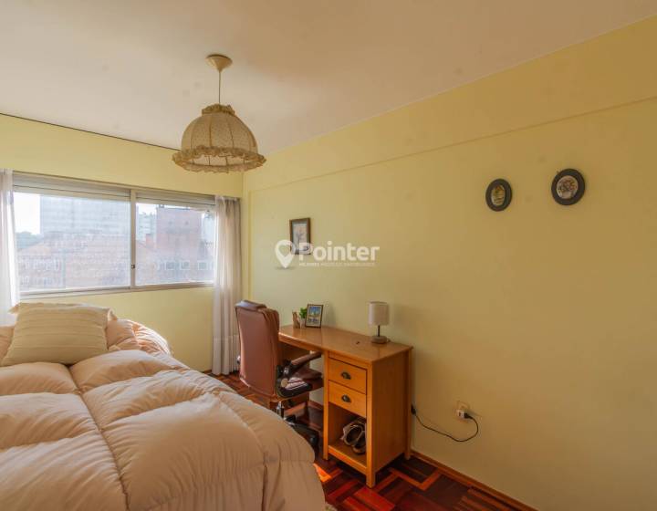 Venta apartamento de 3 dormitorios 2 ba&ntilde;os y garaje - Pocitos / Parque Rodo