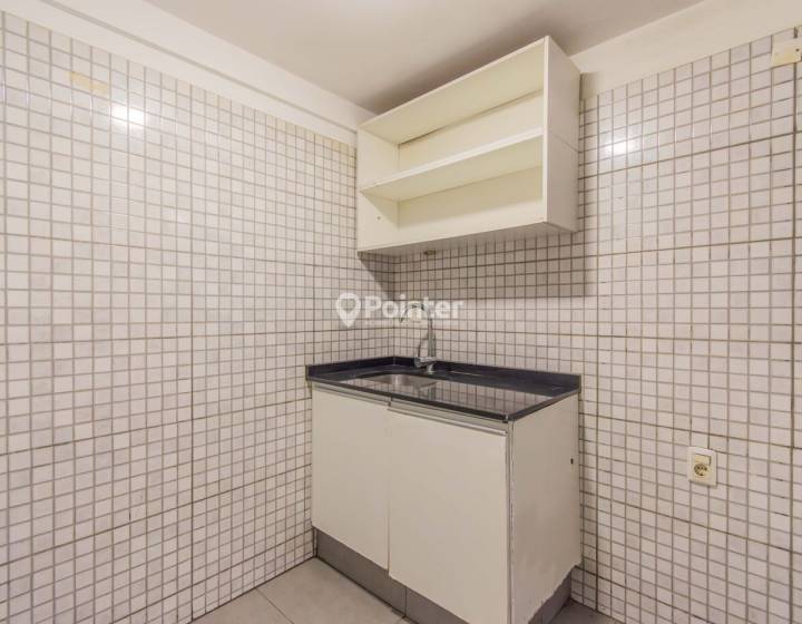 Venta Apartamento en Ciudad Vieja , 4 habitaciones 3 ba&ntilde;os y gran potencial