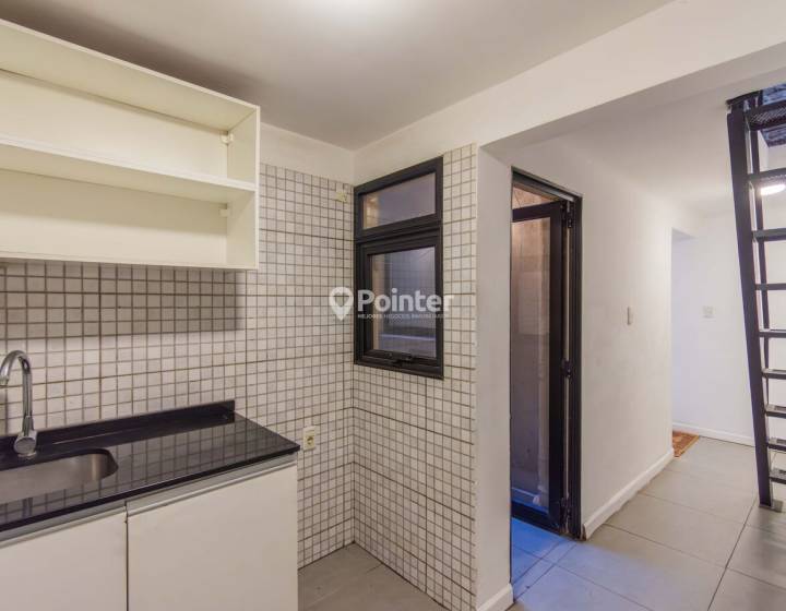 Venta Apartamento en Ciudad Vieja , 4 habitaciones 3 ba&ntilde;os y gran potencial