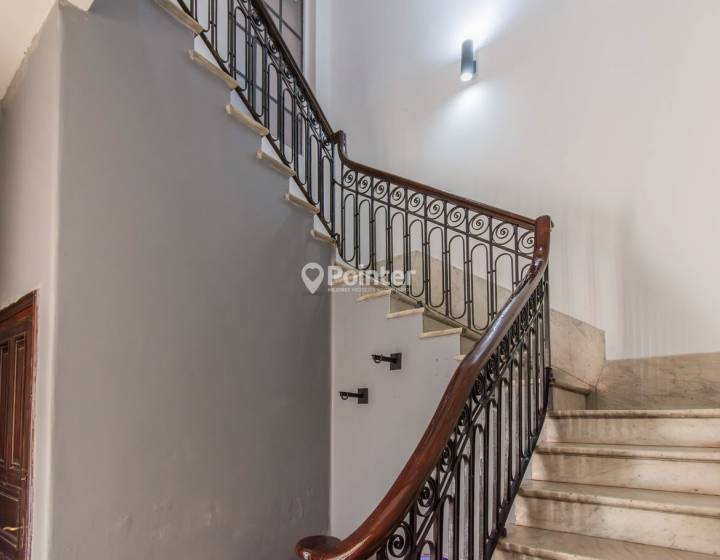 Venta Apartamento en Ciudad Vieja , 4 habitaciones 3 ba&ntilde;os y gran potencial