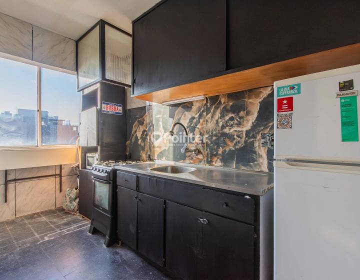 Venta Apartamento 2 Dormitorios en Cord&oacute;n Sur | Piso Alto, Vista Despejada y Gran Potencial