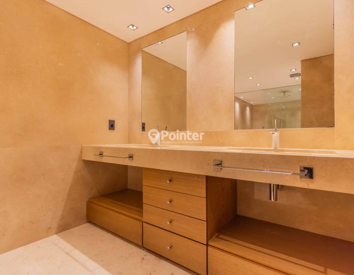 Venta Apartamento 4 dormitorios Carrasco