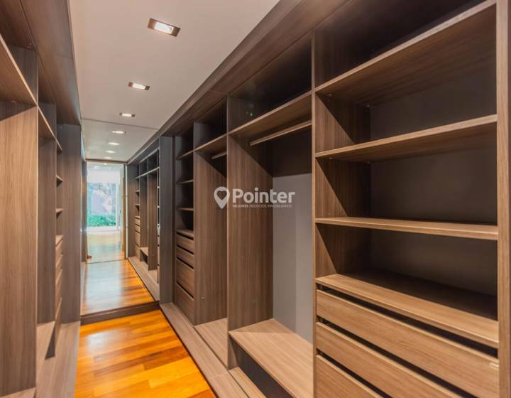 Venta Apartamento 4 dormitorios Carrasco