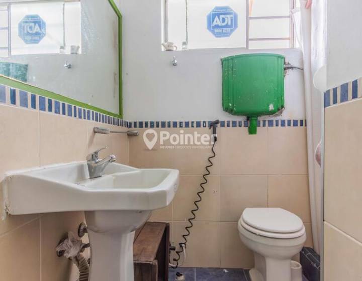 Amplia propiedad para reciclar en La Aguada