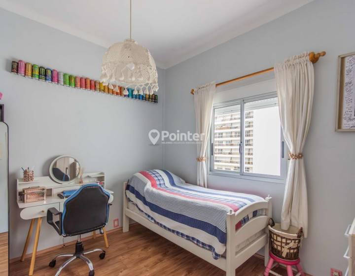 Venta apartamento de 2 dormitorios a pocos metros del Parque Batlle (2do piso por escalera)