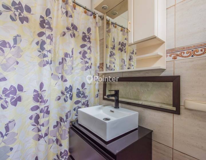 Venta apartamento de 2 dormitorios a pocos metros del Parque Batlle (2do piso por escalera)