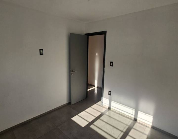 Oportunidad de Inversi&oacute;n Estrat&eacute;gica: Complejo de 5 Apartamentos Totalmente Renovados
Inversi&oacute;n Seg...