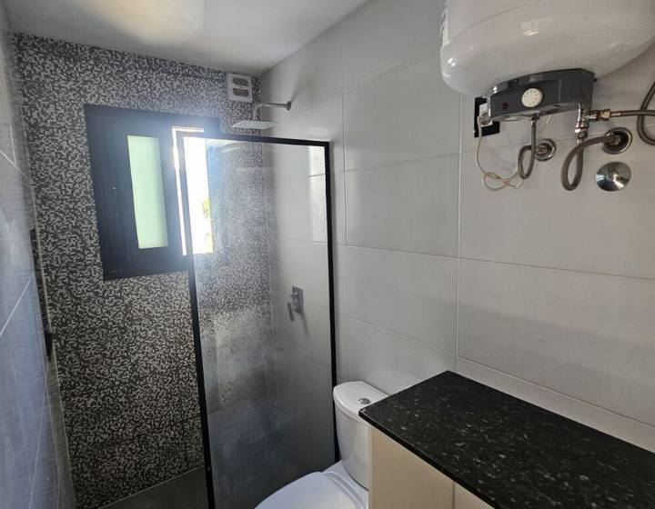 Oportunidad de Inversi&oacute;n Estrat&eacute;gica: Complejo de 5 Apartamentos Totalmente Renovados
Inversi&oacute;n Seg...