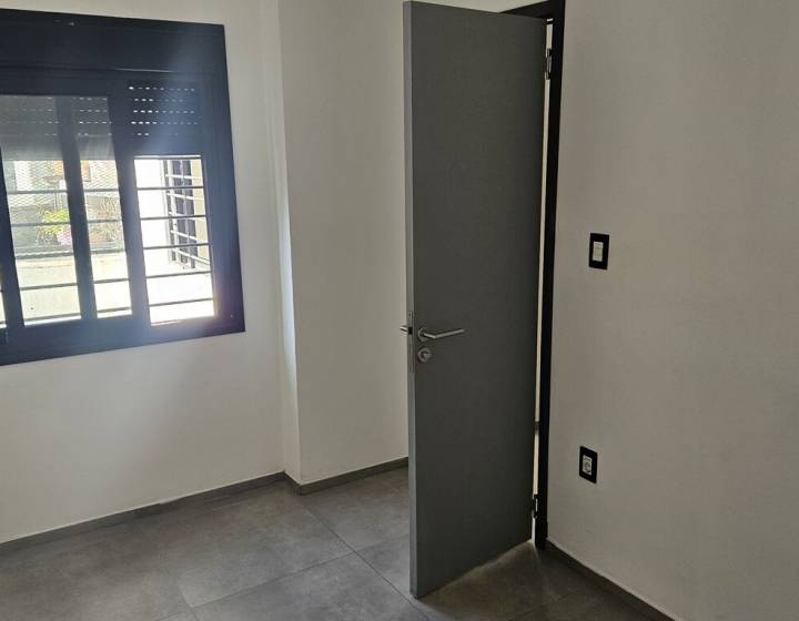 Oportunidad de Inversi&oacute;n Estrat&eacute;gica: Complejo de 5 Apartamentos Totalmente Renovados
Inversi&oacute;n Seg...