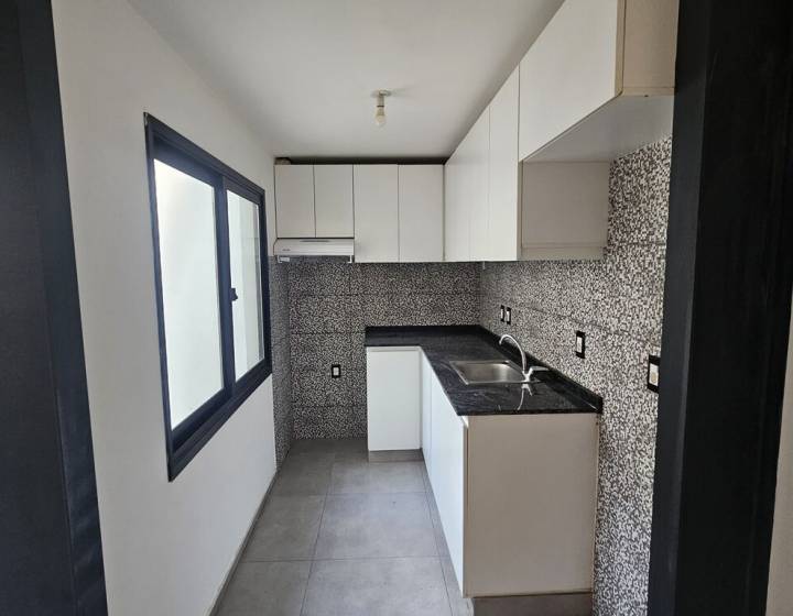 Oportunidad de Inversi&oacute;n Estrat&eacute;gica: Complejo de 5 Apartamentos Totalmente Renovados
Inversi&oacute;n Seg...