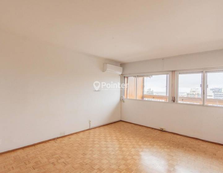 VILLA BIARRITZ | Frente al Parque | 165 m&sup2; | 3 Dormitorios | 2 Garajes Independientes + Box