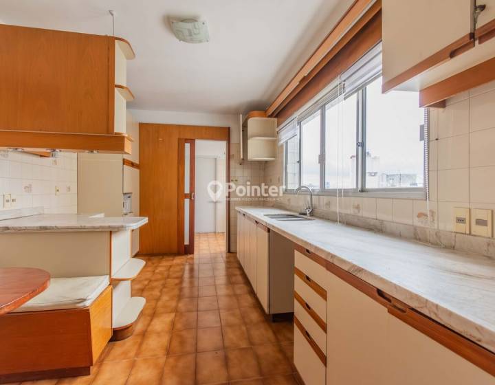 VILLA BIARRITZ | Frente al Parque | 165 m&sup2; | 3 Dormitorios | 2 Garajes Independientes + Box