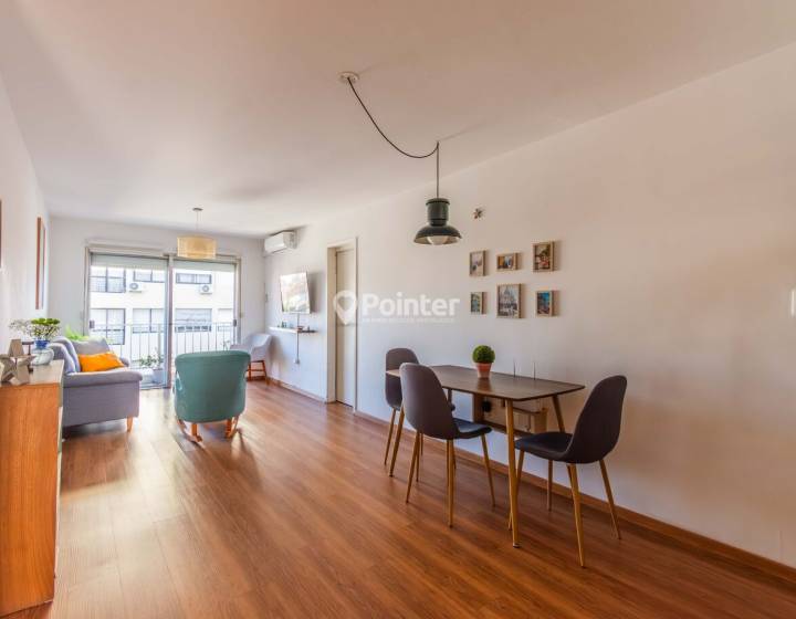 Venta apartamento 2 dormitorios + escritorio (o 3 dormitorios) y balc&oacute;n al frente - Pocitos