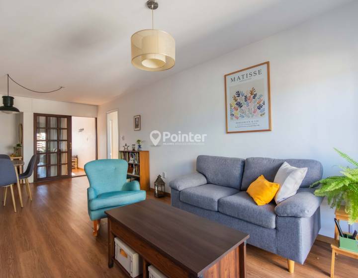 Venta apartamento 2 dormitorios + escritorio (o 3 dormitorios) y balc&oacute;n al frente - Pocitos
