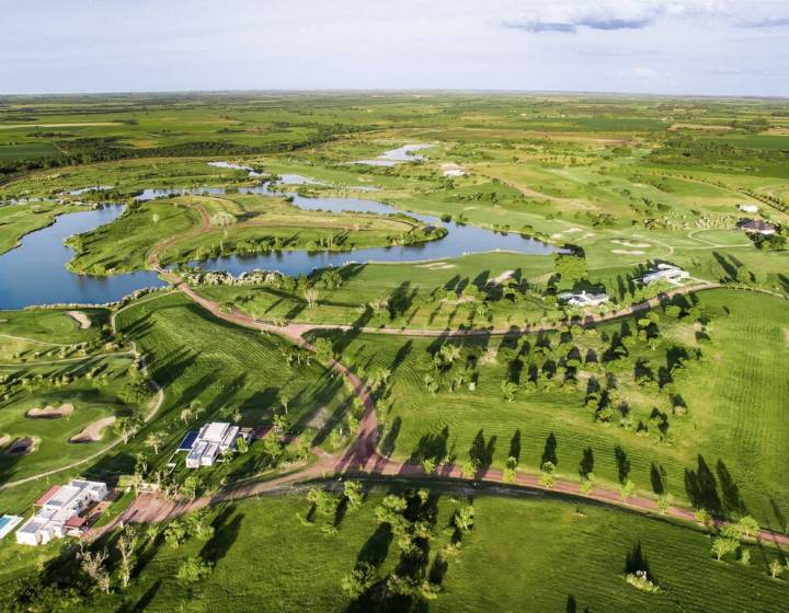 Carmelo Golf-Venta de lotes en barrio privado residencial