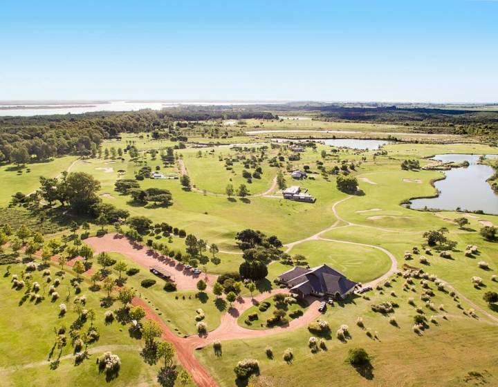 Carmelo Golf-Venta de lotes en barrio privado residencial