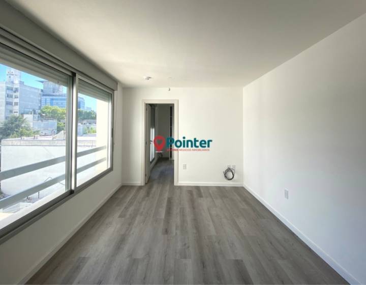 Alquilo Apartamento De 1 Dormitorio Con Terraza Hacia El Norte, Barbacoa, Parque Rod&oacute;