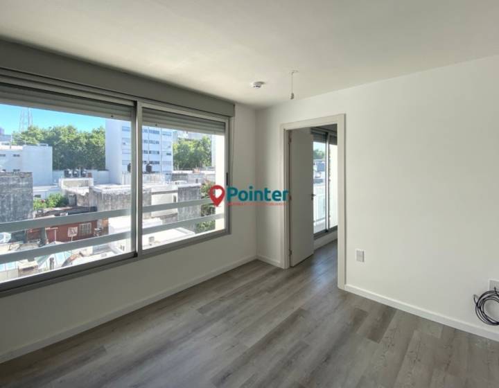 Alquilo Apartamento De 1 Dormitorio Con Terraza Hacia El Norte, Barbacoa, Parque Rod&oacute;
