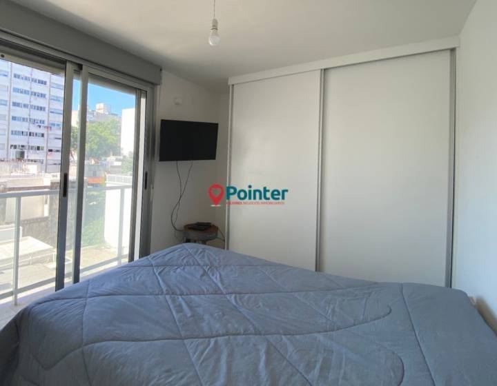 Alquilo Apartamento De 1 Dormitorio Con Terraza Hacia El Norte, Barbacoa, Parque Rod&oacute;