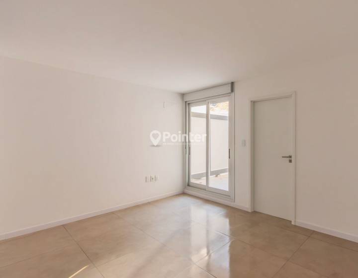 Alquiler 1 dormitorio primer piso con patio en Palermo