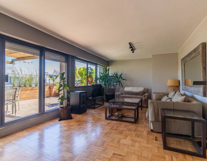 Apartamento en alquiler Pocitos con garage