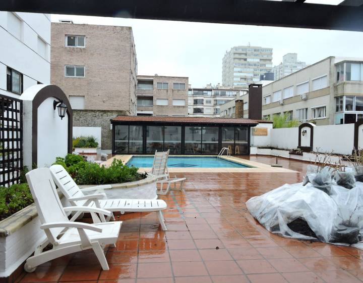 Apartamento 3 dormitorios con vista al mar en Pen&iacute;nsula, Punta del Este