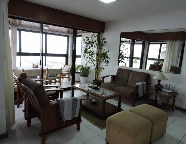 Apartamento 3 dormitorios con vista al mar en Pen&iacute;nsula, Punta del Este