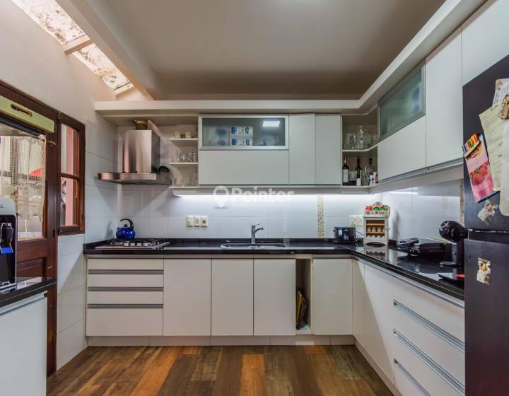 Casa de 4 dormitorios con piscina a pasos de la Rambla de Punta Gorda