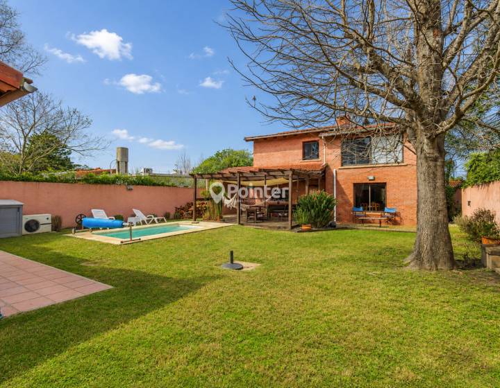 Casa en Atlantida Sur 4 dormitorios