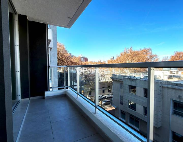 APARTAMENTO DE 1 DORMITORIO EN ALQUILER CON GARAJE &ndash; CENTRO &ndash; CORDON
