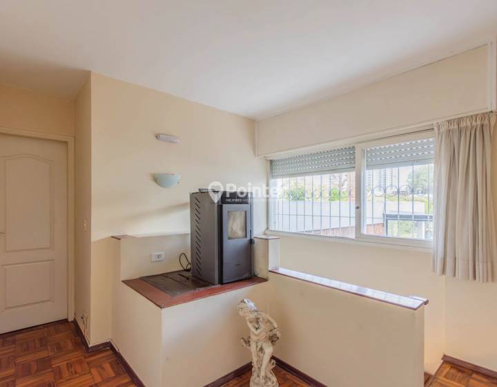 Casa En Venta En Malvin 3 Dormitorios Con Piscina
