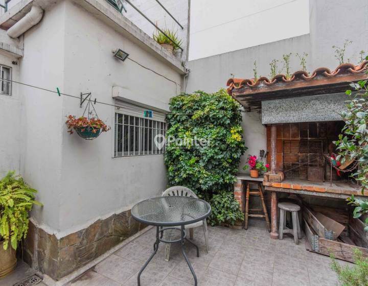 VENTA IMPORTANTE CASA EN TRES CRUCES IDEAL INVERSION O FAMILIA NUMEROSA