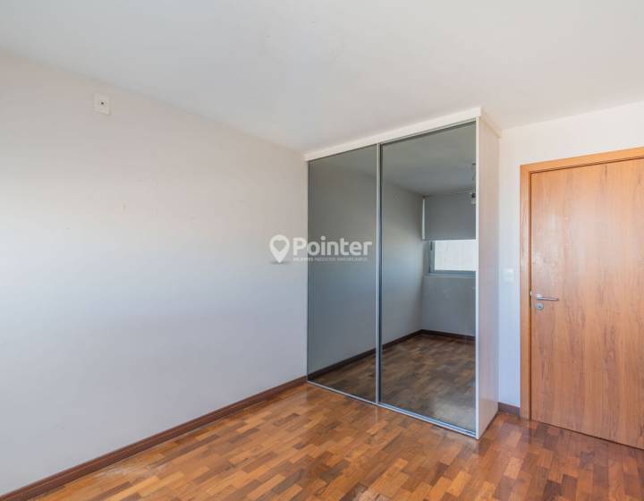 Venta Apartamento en Pocitos de 2 Dormitorios, 2 ba&ntilde;os, Balc&oacute;n y Garaje doble