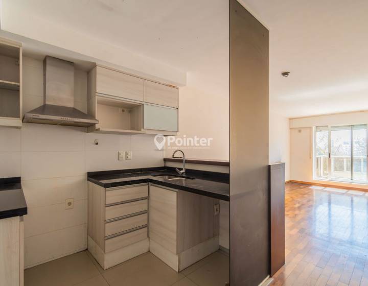 Venta Apartamento en Pocitos de 2 Dormitorios, 2 ba&ntilde;os, Balc&oacute;n y Garaje doble